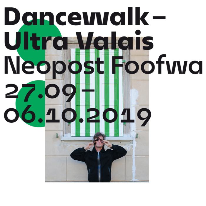 Foofwa d’Imobilité, Hotel Furkablick / Daniel Buren, 2018, © Maëlle Cornut, visuel par Baldinger•Vu-Huu